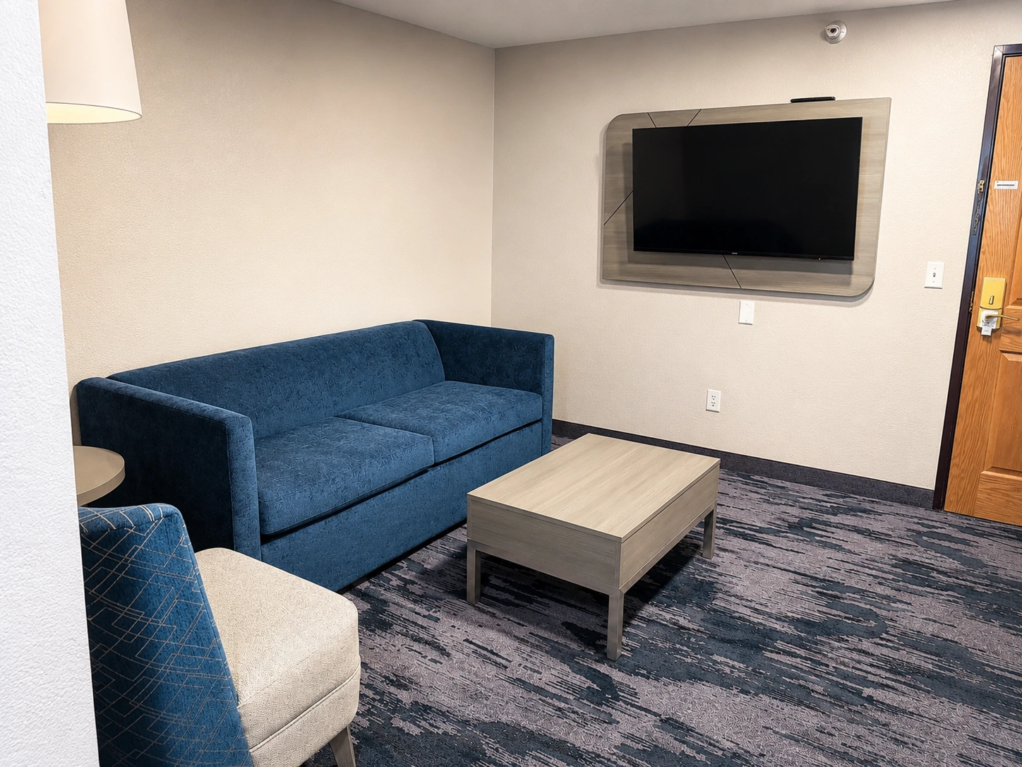 1 Bedroom King Studio Suite 1