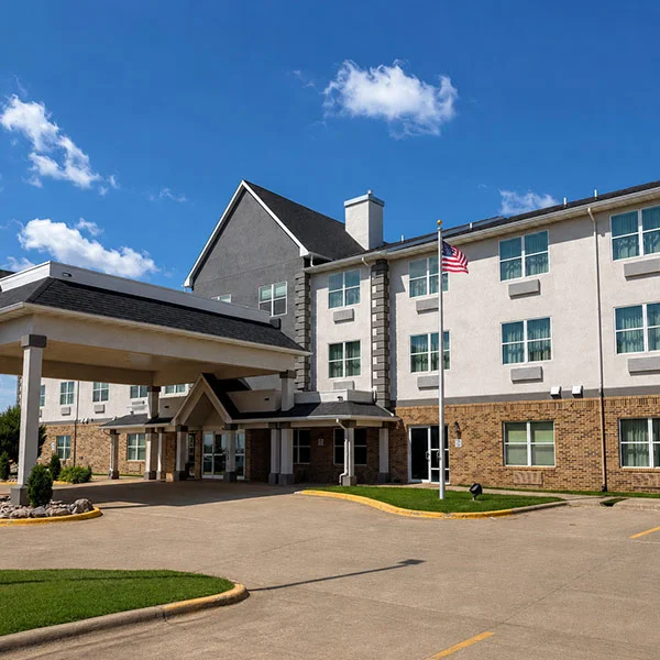 Hotel Exterior - Heritage Hotel and Suites Dickinson ND