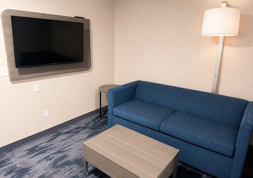 1 Bedroom King Suite Accessible 3